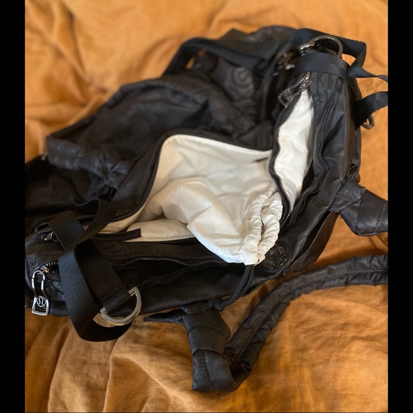 Lululemon Yoga Duffle Bag - Picture 9 of 11